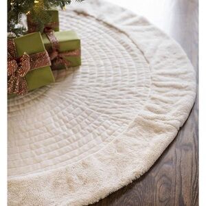 Balsam hilll Christmas’s tree skirt